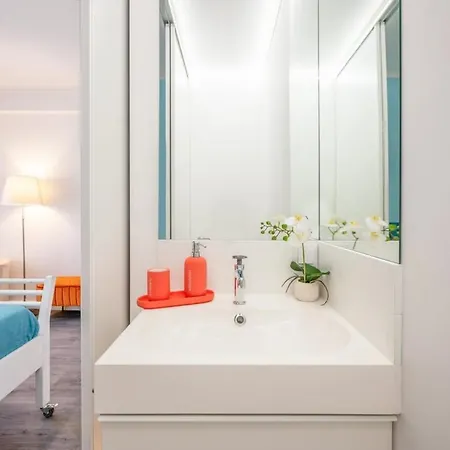 Guestready - Sunnyside And Blue Sea Views نازاريه